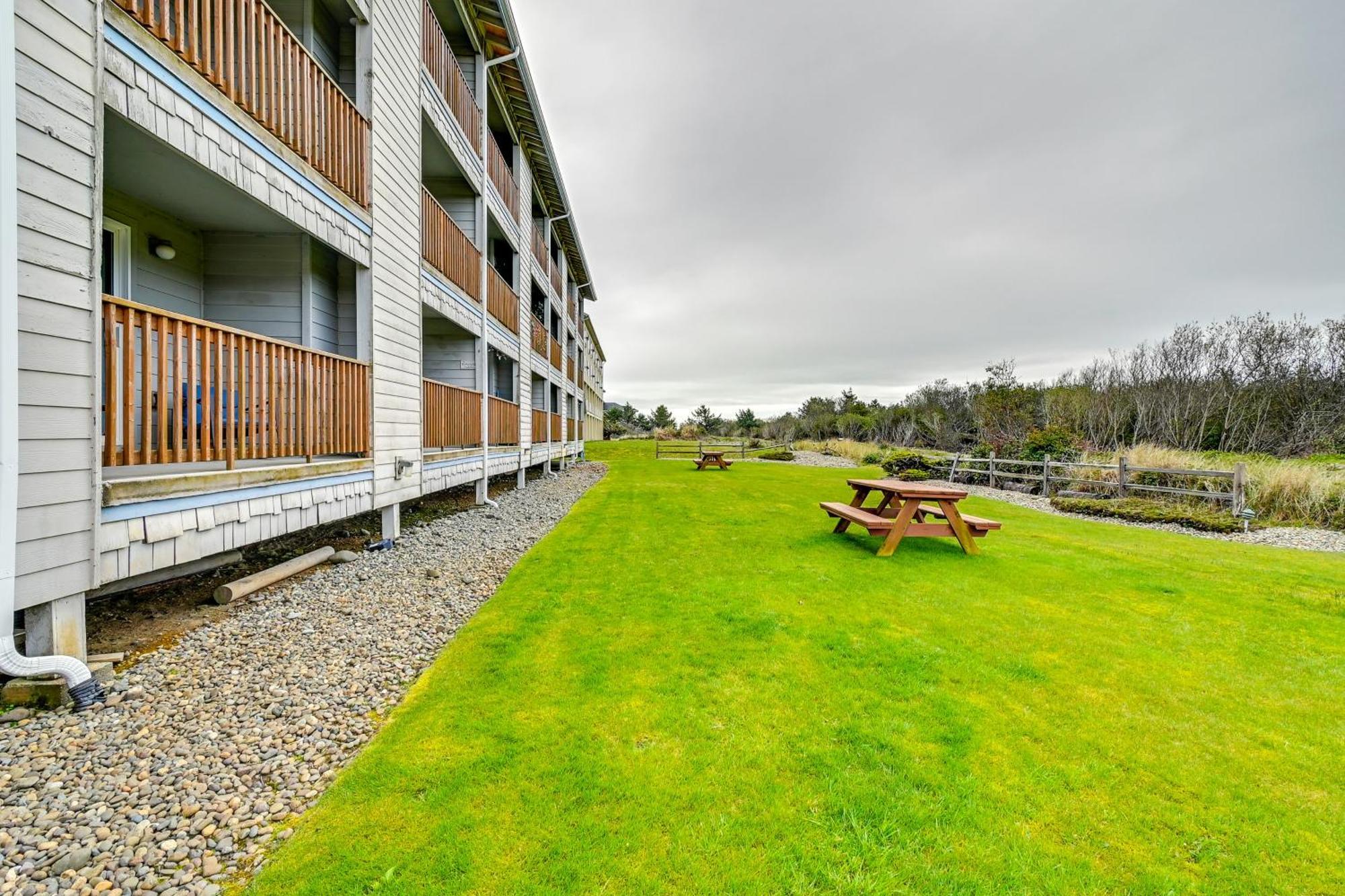 Ocean Shores Condo With Balcony Less Than 1 Mi To Beach! Esterno foto